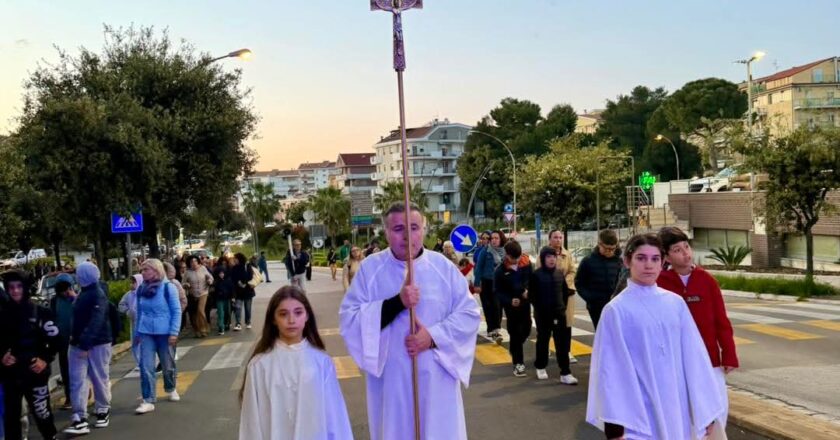 Vasto, ieri sera la Processione per la Solennità di Santa Maria del Sabato Santo