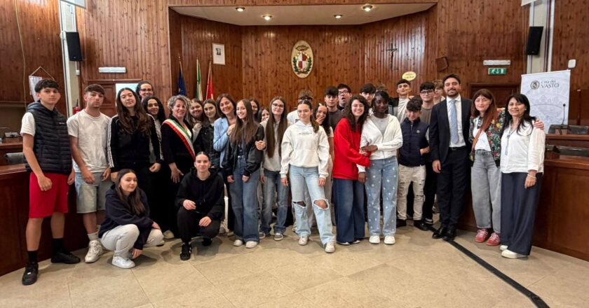 Gli dell’IIS Palizzi Mattei di Vasto protagonisti di una simulazione del Consiglio Comunale