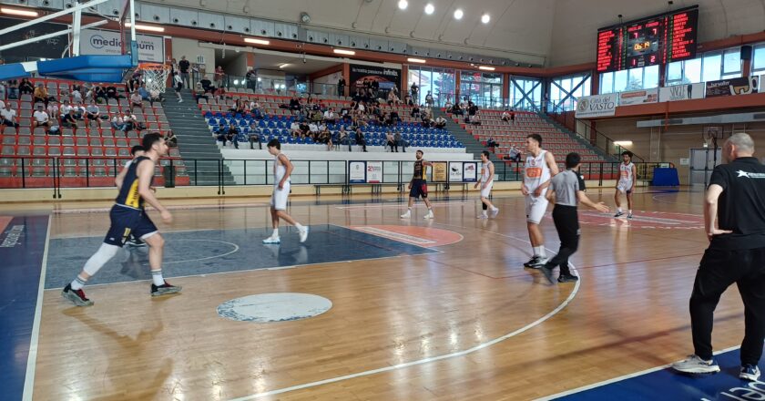 Questa sera, alle 19, la Vasto Basket si gioca la salvezza a Firenze