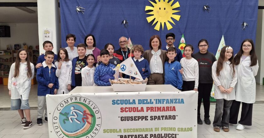 Il Veliero della Pace salpa dalla Scuola Spataro