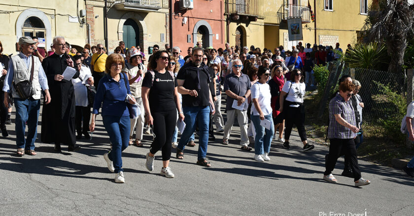 Da Pollutri ai Miracoli, fede e devozione nel tradizionale Pellegrinaggio Mariano