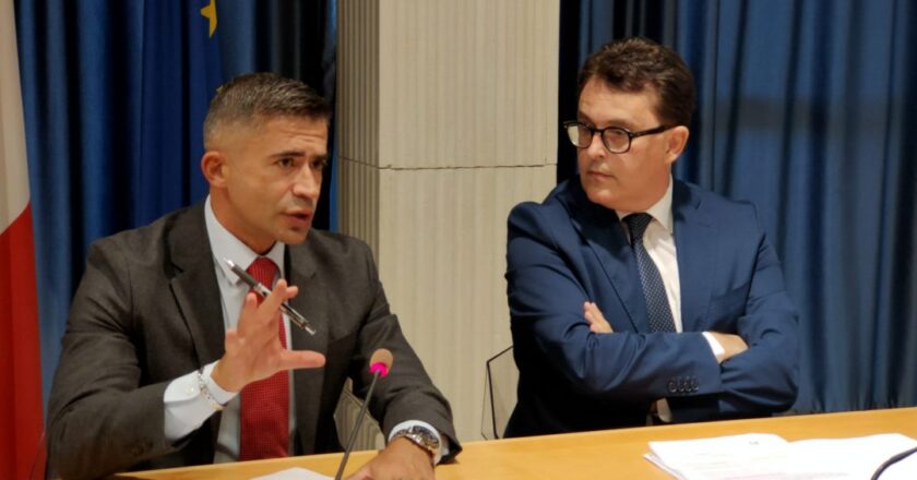 Direttore Generale della Asl di Pescara ancora senza valutazione. Blasioli e Paolucci chiedono conto alla Giunta Regionale