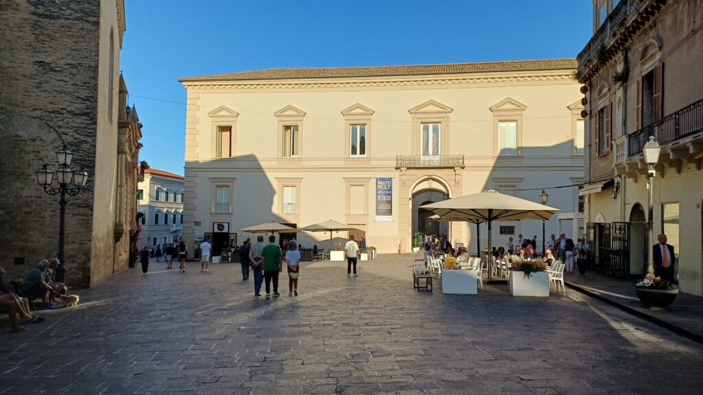 Centro storico Palazzo D'Avalos