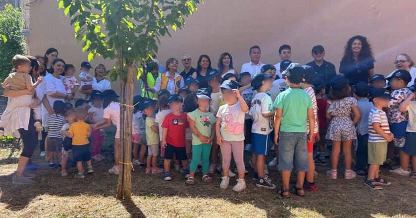 Cupello: 130 cellulari raccolti e 13 nuovi alberi grazie al progetto “Piantiamo Alberi, Ricicliamo Smartphone”