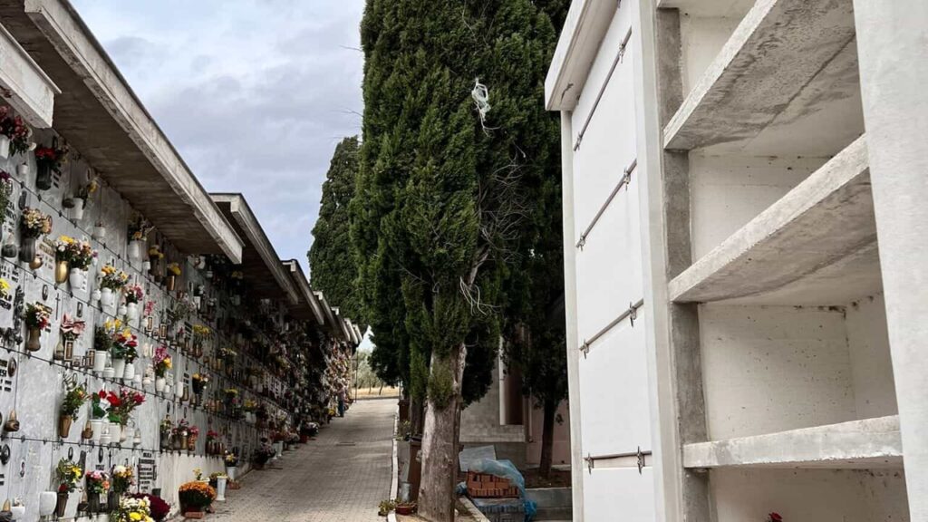 Cimitero, Scerni