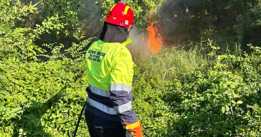 Casalbordino, Incendio boschivo a Coste d’Uschio.Tempestivo intervento dei Vigili del fuoco e della Protezione Civile