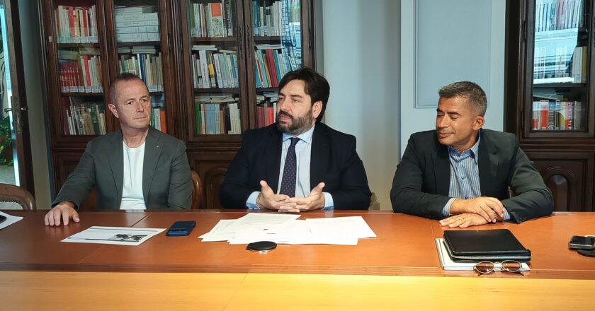 Legge regionale Aree idonee. Conferenza stampa del Partito democratico: “Profili di illegittimità evidenti: la Regione non ha detto la verità. Ora si faccia chiarezza”