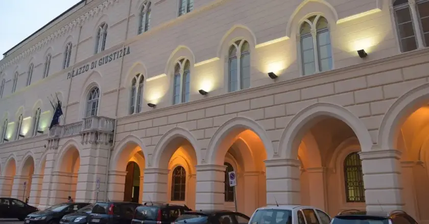 48enne di Vasto morì in ospedale dopo l’intervento. Il Tribunale di Chieti condanna quattro medici