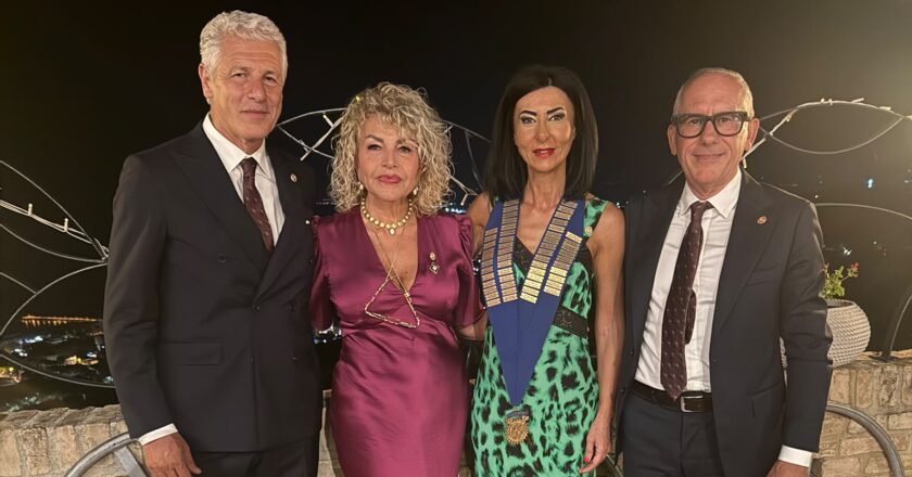 L’eredità di Francesco Ottaviano vive nel Rotary: Antonella Marrollo consegna tre “Paul Harris” a tre soci del Club di Vasto