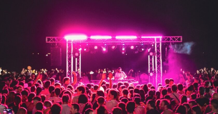 Ferragosto 2026, migliaia di persone in festa