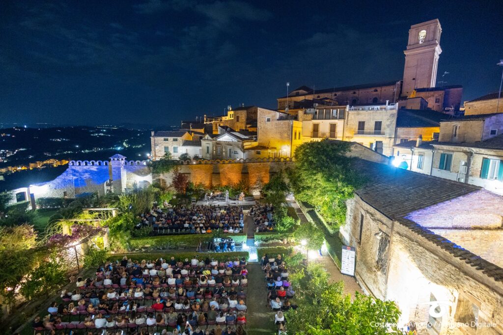 Palazzo D'Avalos concerti