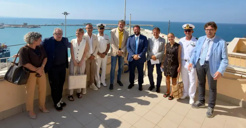 Porti: Marsilio fa il punto sugli investimenti per gli scali di Vasto e Ortona, poi la tappa a Pescara
