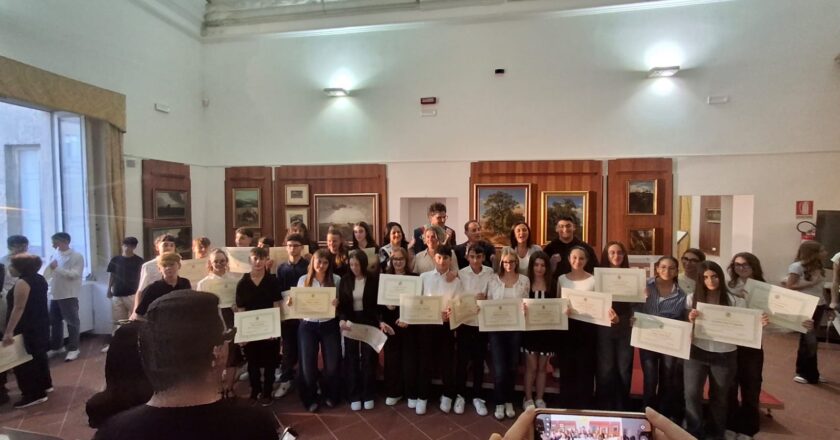 A Palazzo d’Avalos la premiazione degli studenti eccellenti con 10 e 10 e lode