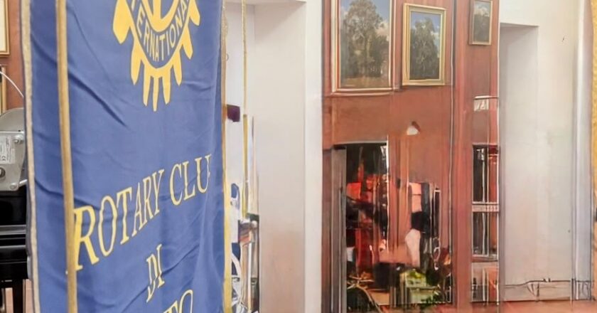 La memoria storica dei d’Avalos tra Procida e Vasto: a Palazzo d’Avalos l’incontro culturale e la cerimonia di gemellaggio rotariano tra il Club di Vasto e quello di Procida