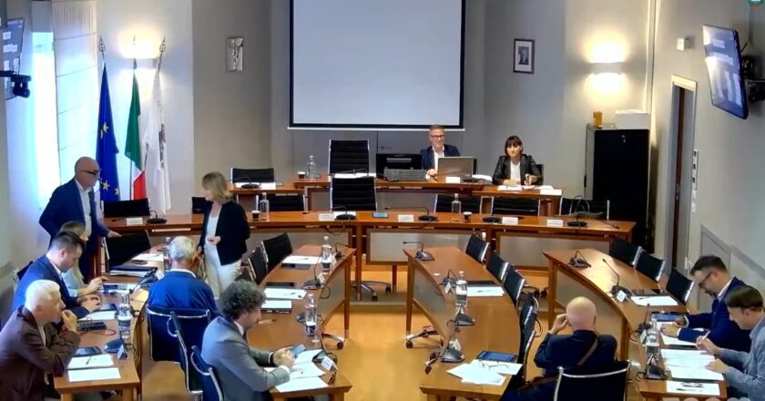 Consiglio comunale di San Salvo: via libera all’impiego di una parte dell’avanzo di amministrazione per piscina, canile e impianti sportivi